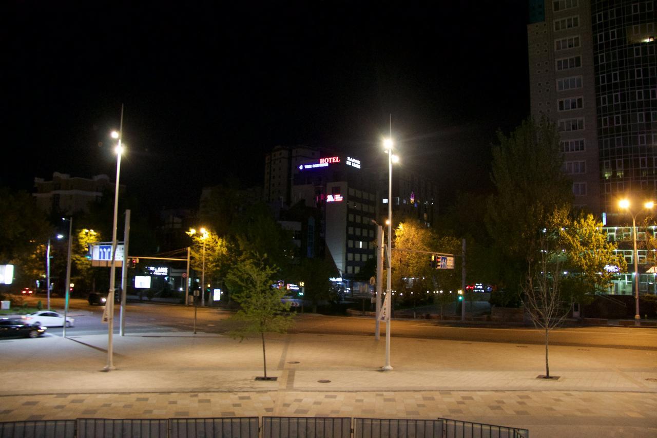 Hotel Deluxe Plaza Almatý Exterior foto